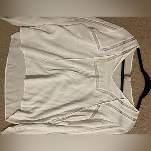 BUY NOW SALE‼️White v neck long sleeve tunic